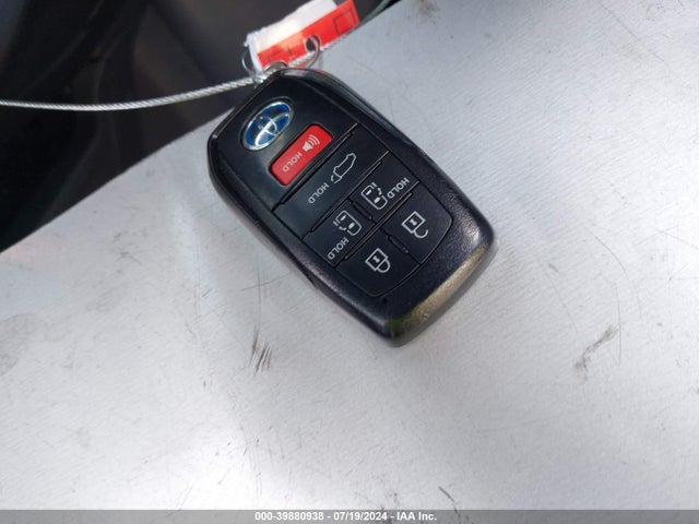 Toyota SIENNA XLE 2022 5TDYRKEC0NS107867 Image 11