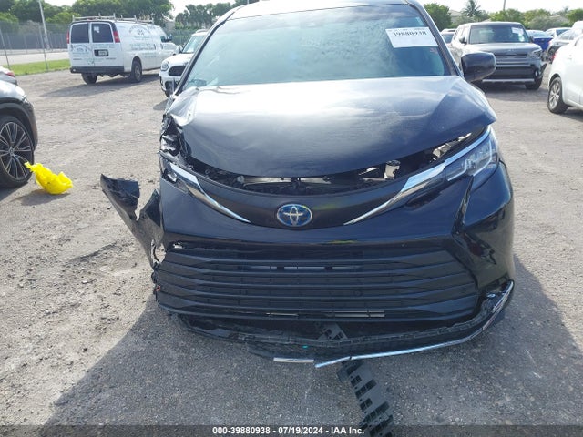 Toyota SIENNA XLE 2022 5TDYRKEC0NS107867 Image 12