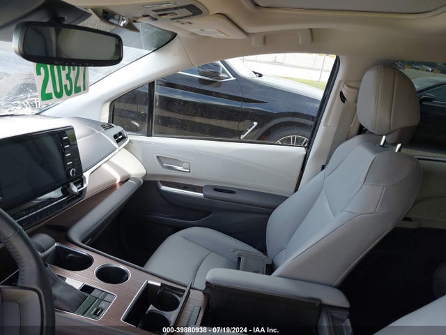 Toyota SIENNA XLE 2022 5TDYRKEC0NS107867 Image 5