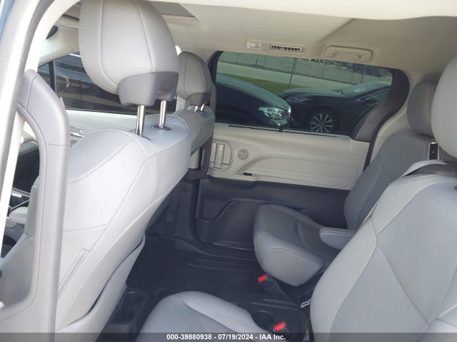 Toyota SIENNA XLE 2022 5TDYRKEC0NS107867 Image 8