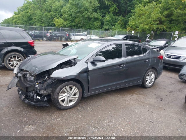 Hyundai Elantra Value Edition 2020 5NPD84LF8LH588593 Image 2