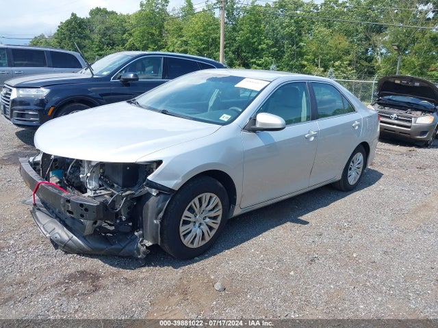 Toyota CAMRY LE 2014 4T4BF1FK3ER410069 Image 2