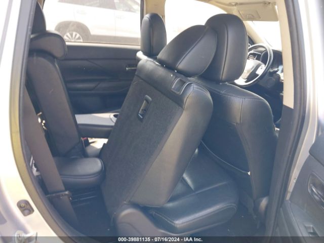 JA4AD3A36EZ012735 Mitsubishi Outlander Se