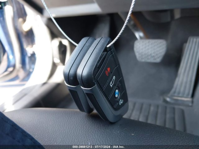 WBA5R1C00NFM20727 BMW 330I