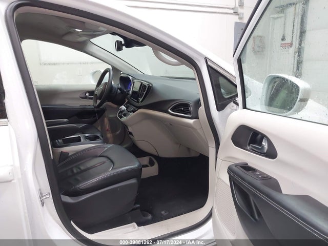 2C4RC1BG5NR182533 Chrysler Pacifica Touring L