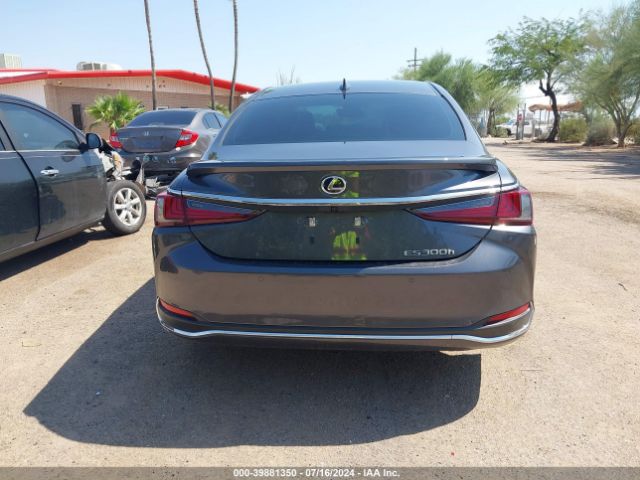 58ADA1C11PU027224 Lexus ES 300H
