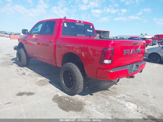 RAM 1500 Night  4x4 5'7 Box 2018 1C6RR7MT7JS244333 Image 3