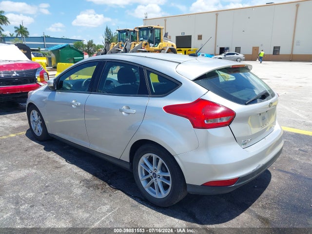 Ford FOCUS SE 2015 1FADP3K22FL282944 Image 3