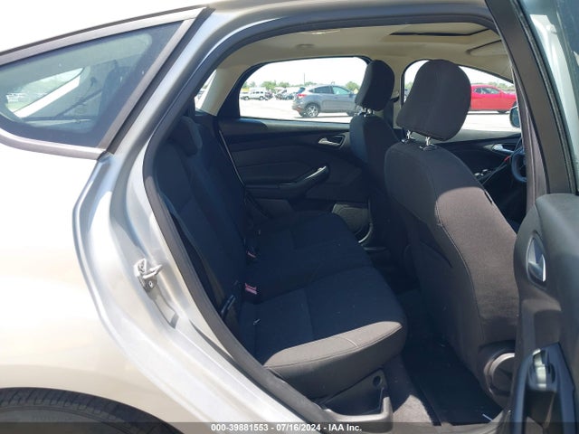 Ford FOCUS SE 2015 1FADP3K22FL282944 Image 8
