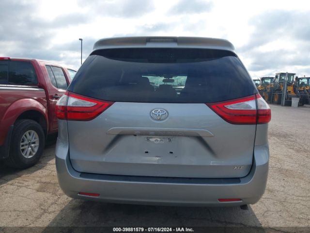 5TDYK3DC9FS604199 Toyota Sienna Xle 8 Passenger