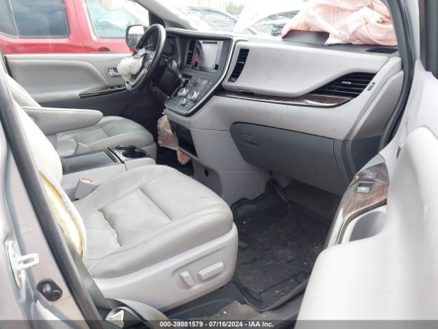 5TDYK3DC9FS604199 Toyota Sienna Xle 8 Passenger