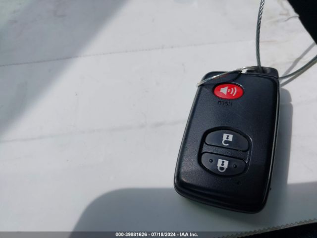JTDKN3DU0F1983323 Toyota Prius Four