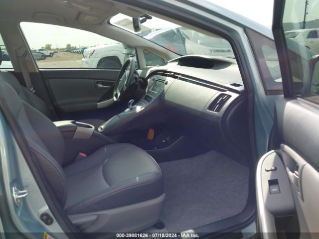 JTDKN3DU0F1983323 Toyota Prius Four