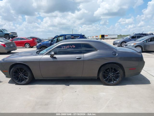 2C3CDZAGXHH531977 Dodge Challenger Sxt