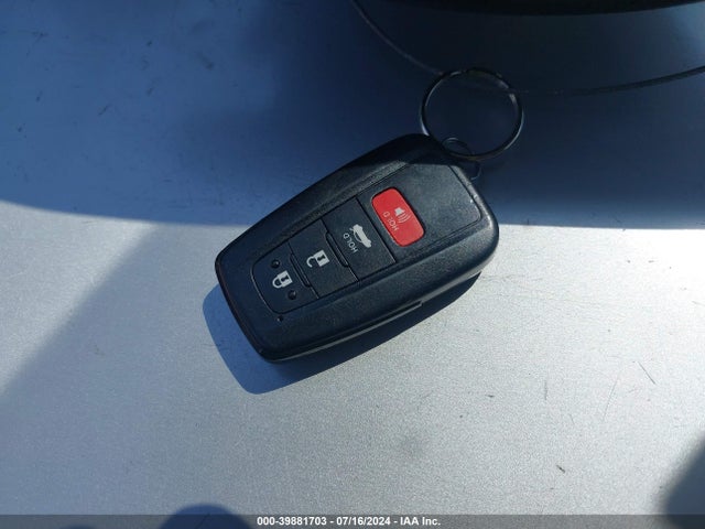 Toyota Corolla Hybrid Le 2022 JTDEAMDE7N3009901 Image 11