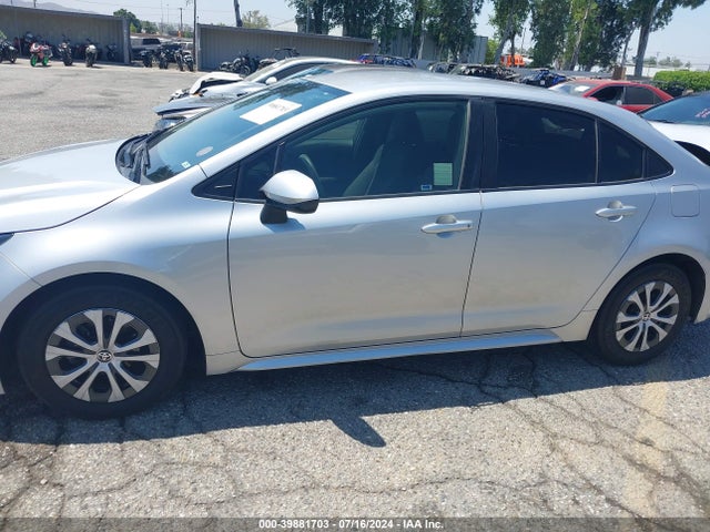 Toyota Corolla Hybrid Le 2022 JTDEAMDE7N3009901 Image 14