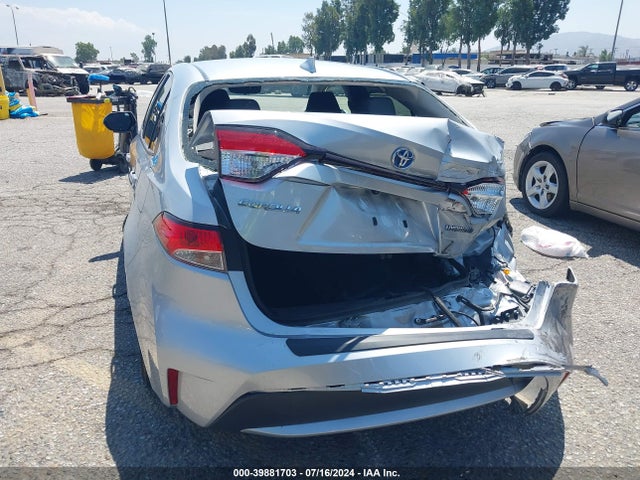 Toyota Corolla Hybrid Le 2022 JTDEAMDE7N3009901 Image 16