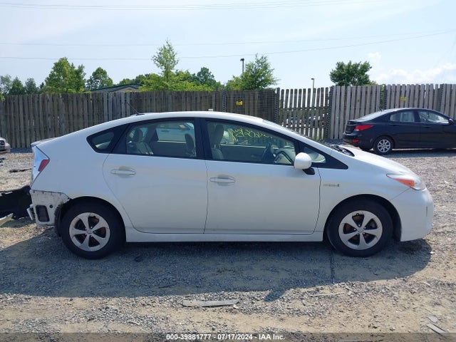 Toyota Prius Three 2015 JTDKN3DU0F0434484 Image 14