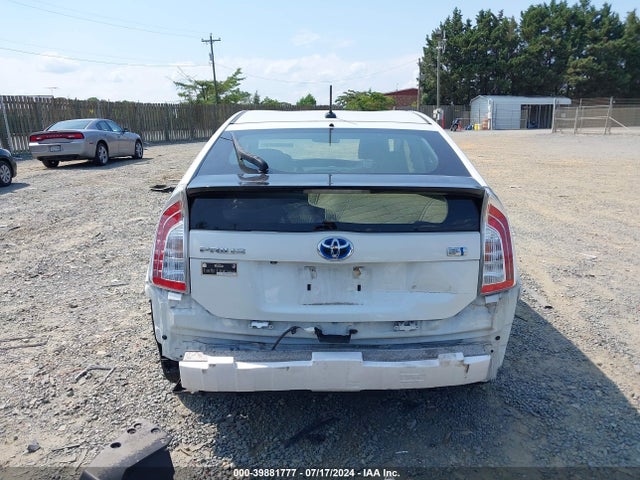Toyota Prius Three 2015 JTDKN3DU0F0434484 Image 17