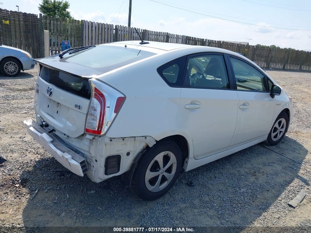 Toyota Prius Three 2015 JTDKN3DU0F0434484 Image 4