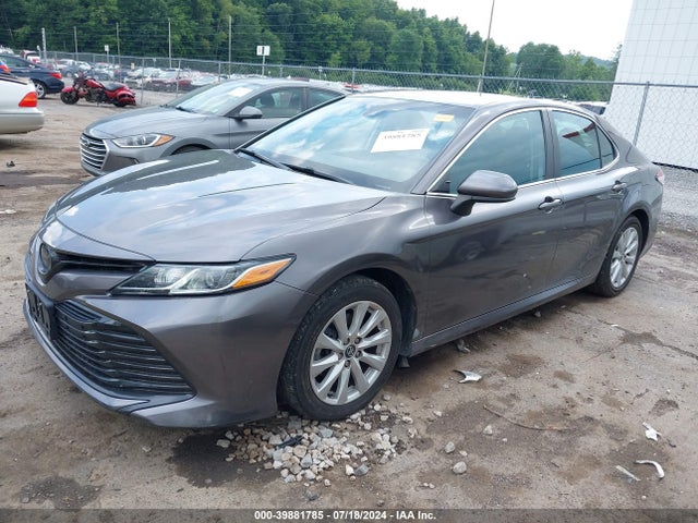 Toyota CAMRY LE 2020 4T1C11AK7LU932057 Image 2