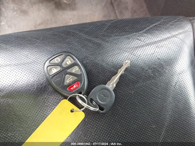 39881843 :رقم المزاد ، 1GKS2MEF2BR259339 vin ، 2011 Gmc Yukon Xl 1500 Denali مزاد بيع