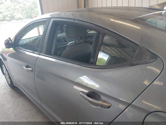 Hyundai ELANTRA SE 2017 KMHD74LF1HU089808 Image 12