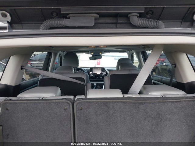 Toyota Highlander Xle 2021 5TDGZRAHXMS034740 Image 8