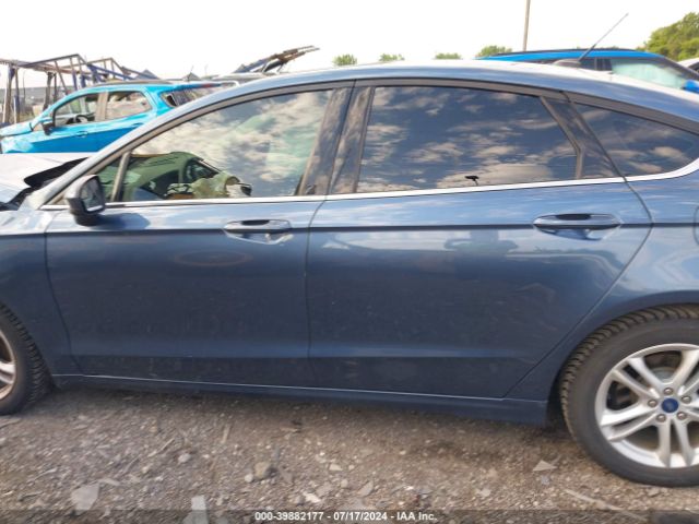3FA6P0HD5JR259703 Ford FUSION SE
