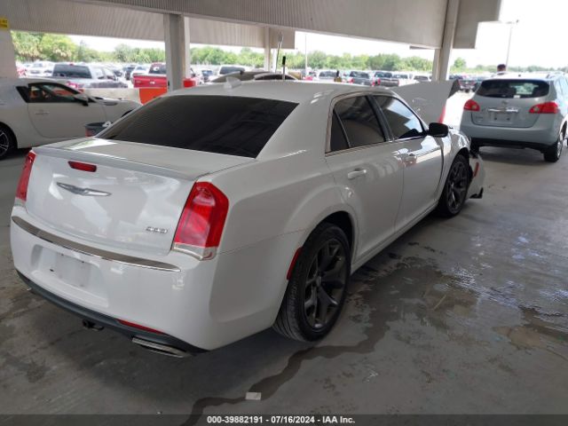 2C3CCAAG4FH929607 Chrysler 300 Limited