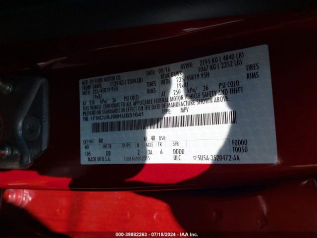 1FMCU9J98HUB51641 Ford Escape Titanium