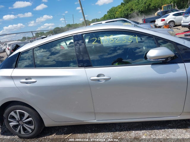 Toyota Prius Prime Premium 2018 JTDKARFP7J3089516 Image 13