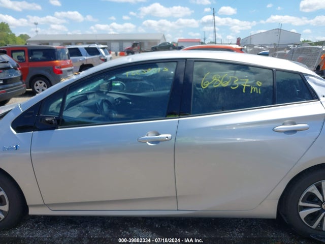Toyota Prius Prime Premium 2018 JTDKARFP7J3089516 Image 14