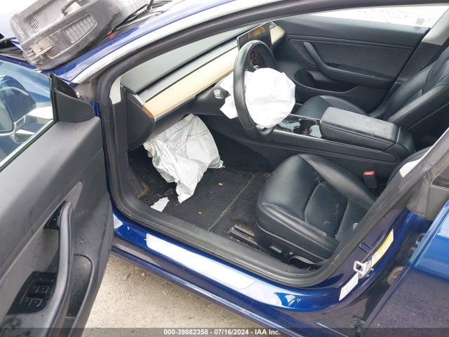 5YJ3E1EB5KF389897 Tesla Model 3 Long Range/performance