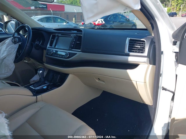 Toyota Highlander Xle 2017 5TDJZRFH2HS457686 Image 5