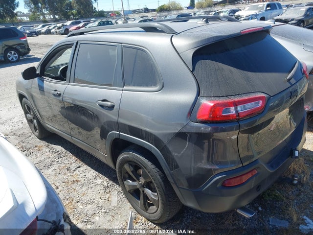 1C4PJLABXHW535701 Jeep Cherokee Altitude Fwd
