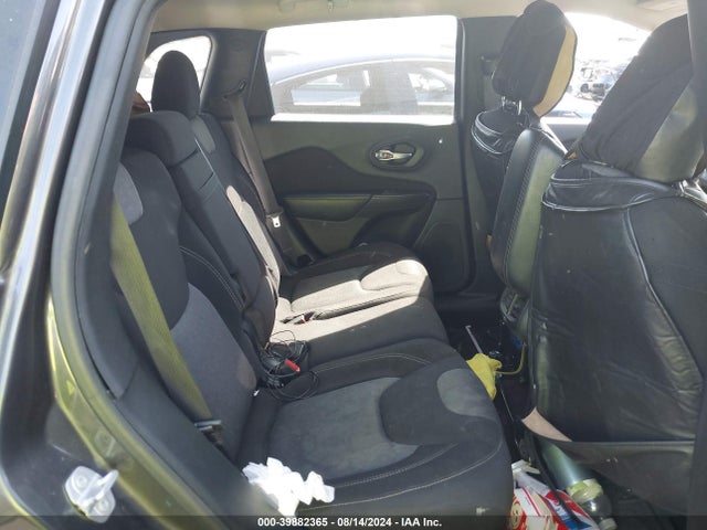 1C4PJLABXHW535701 Jeep Cherokee Altitude Fwd