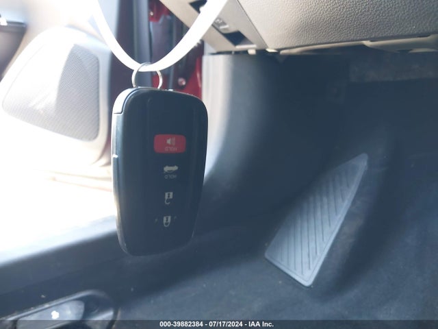 JTDEBRBE9LJ011493 Toyota Corolla Hybrid Le