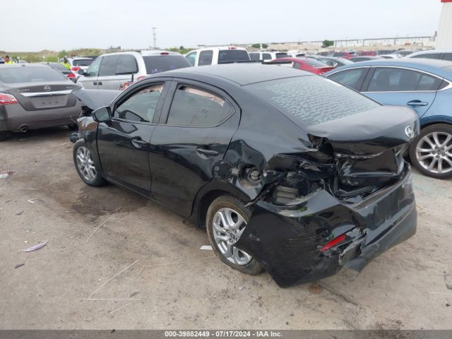3MYDLBZV1GY128963 Scion IA