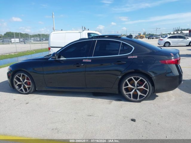 ZARFAMBN1M7647517 Alfa Romeo Giulia Ti Rwd