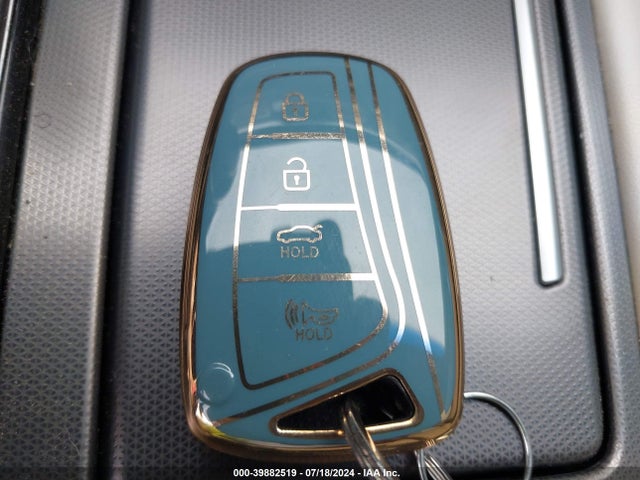 Hyundai Genesis 3.8 2016 KMHGN4JE7GU110933 Image 11