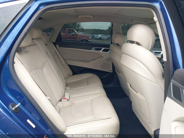 Hyundai Genesis 3.8 2016 KMHGN4JE7GU110933 Image 8
