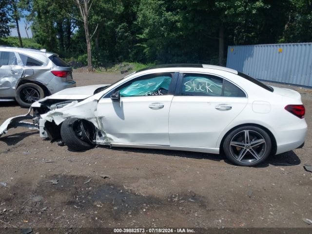 W1K3G4FB7MJ290428 Mercedes-Benz A 220 4matic