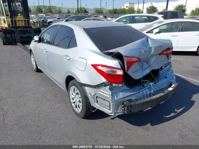 5YFBURHE9JP761523 Toyota COROLLA LE
