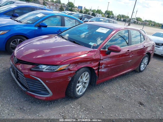 Toyota CAMRY LE 2021 4T1C11AK5MU615797 Image 2