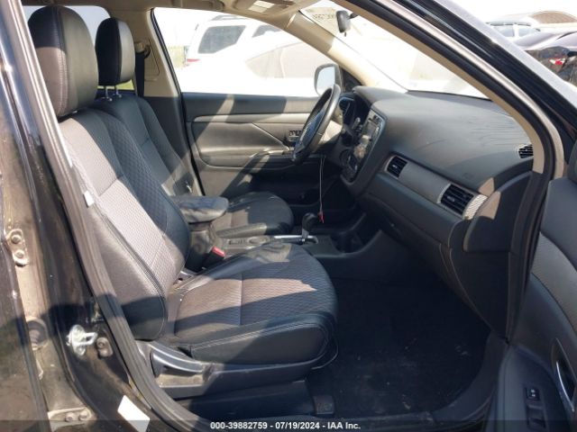 JA4AD3A35FZ001629 Mitsubishi Outlander Se