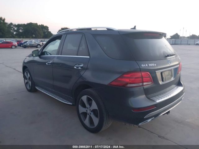 2016 MERCEDES-BENZ GLE 300D 4JGDA0EB0GA784771 Photo 2