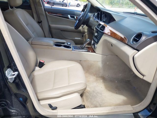 WDDGF4HB5ER314438 Mercedes-Benz C 250 Luxury/sport