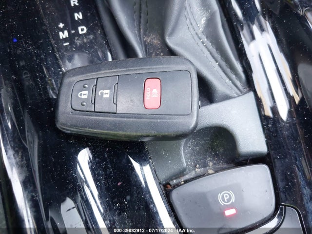 Toyota C-HR XLE 2020 NMTKHMBX6LR114538 Image 11
