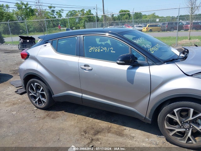 Toyota C-HR XLE 2020 NMTKHMBX6LR114538 Image 13